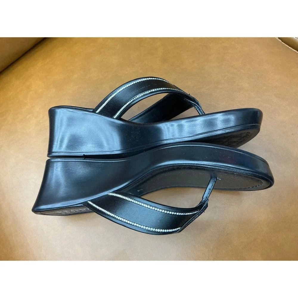 Italian Shoemakers Dorya Wedge Sandals Womens 7 Black Rhinestone Trim